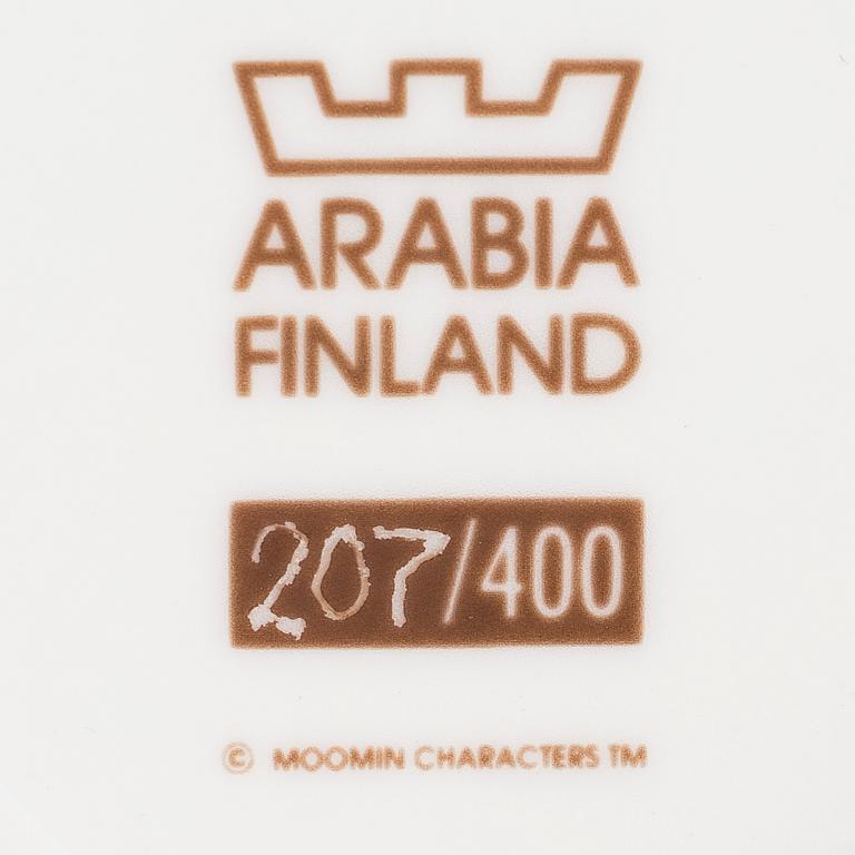 Muumimuki, posliinia, "Fazer Café", Moomin Characters, Arabia 2004, numeroitu 207/400.