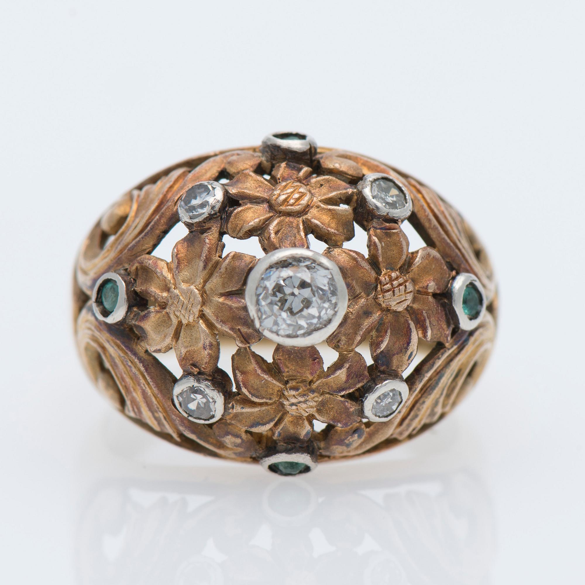 RING, gammalslipade diamanter, smaragder, 18K guld.