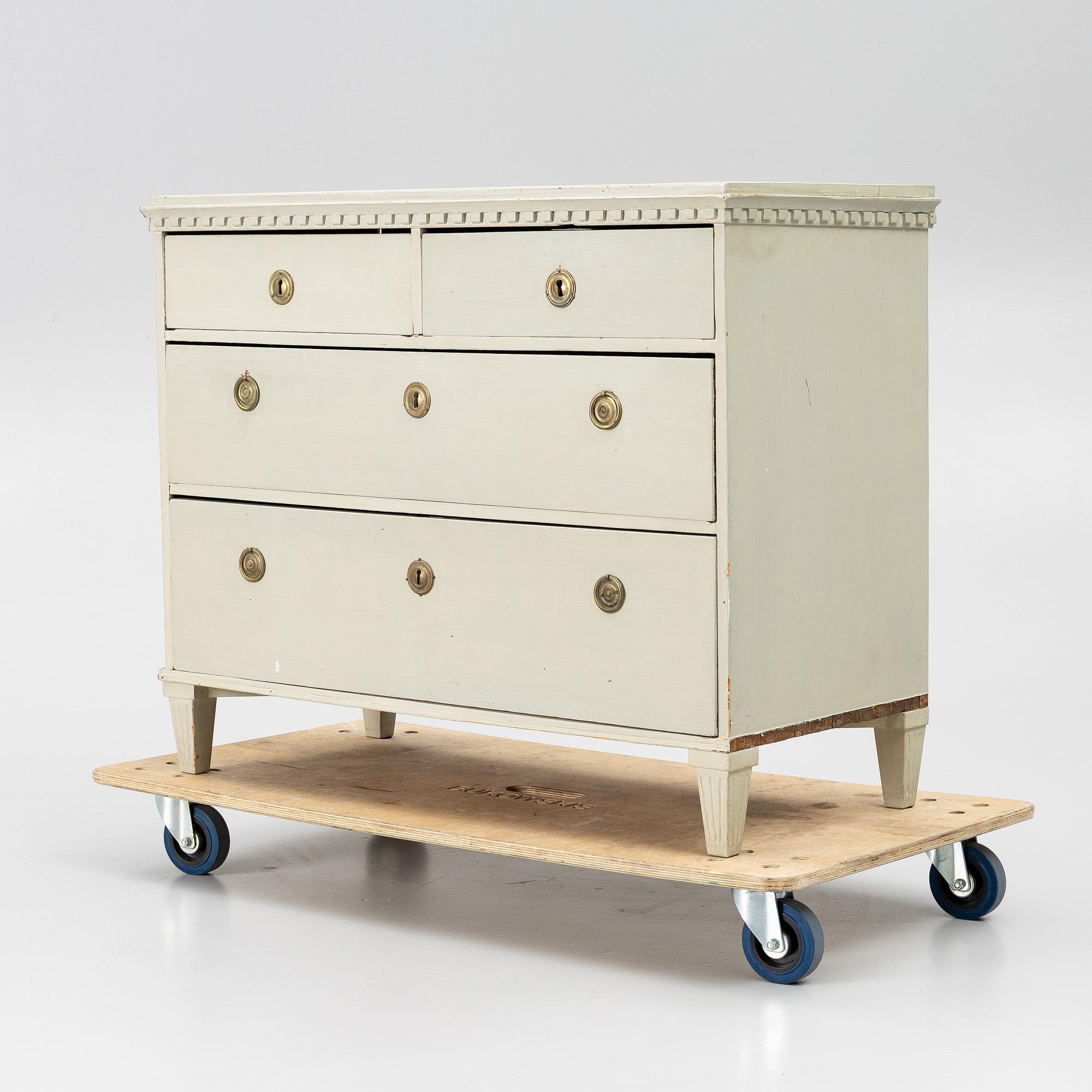 A Gustavian commode, Sweden circa 1800.