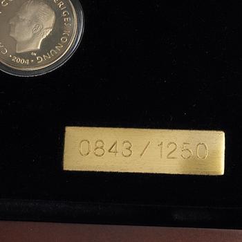 Coin set, “Sveriges mynt proofset exclusive”, comprising a year set and a gold coin commemorating the 250th anniversary of the Royal Palace.