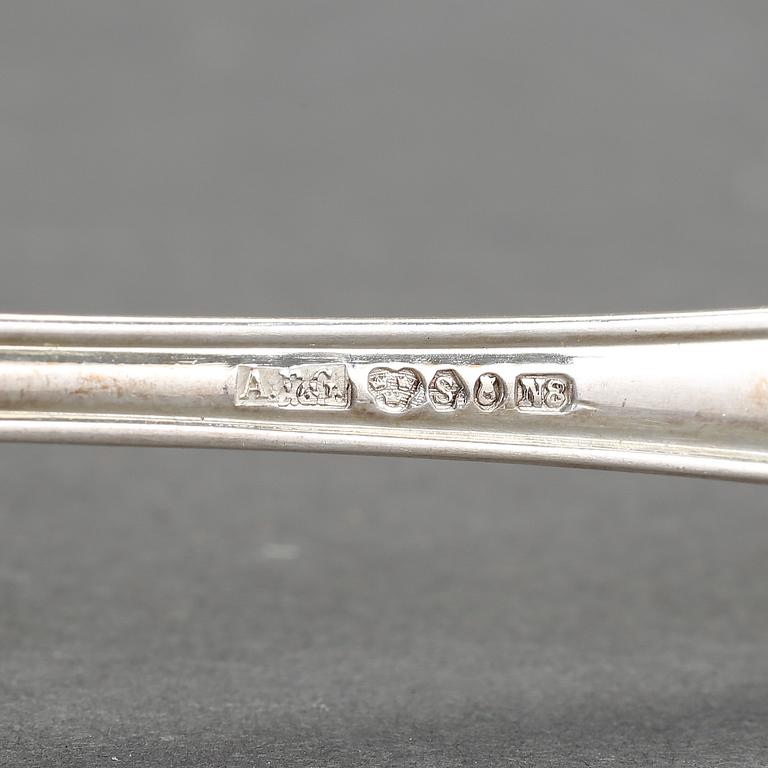 PARTI SILVER, mestadels kaffeskedar. Bl a "Rosenholm", GAB, Stockholm 1939. Total vikt ca 754 gram.