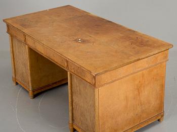 SKRIVBORD, Karl-Johan-stil, 1900-talets början.