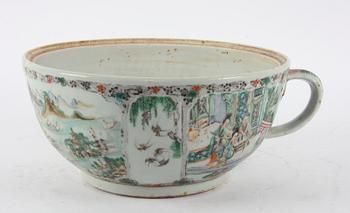 SKÅL med HÄNKEL, porslin, Kina, 1800-tal.