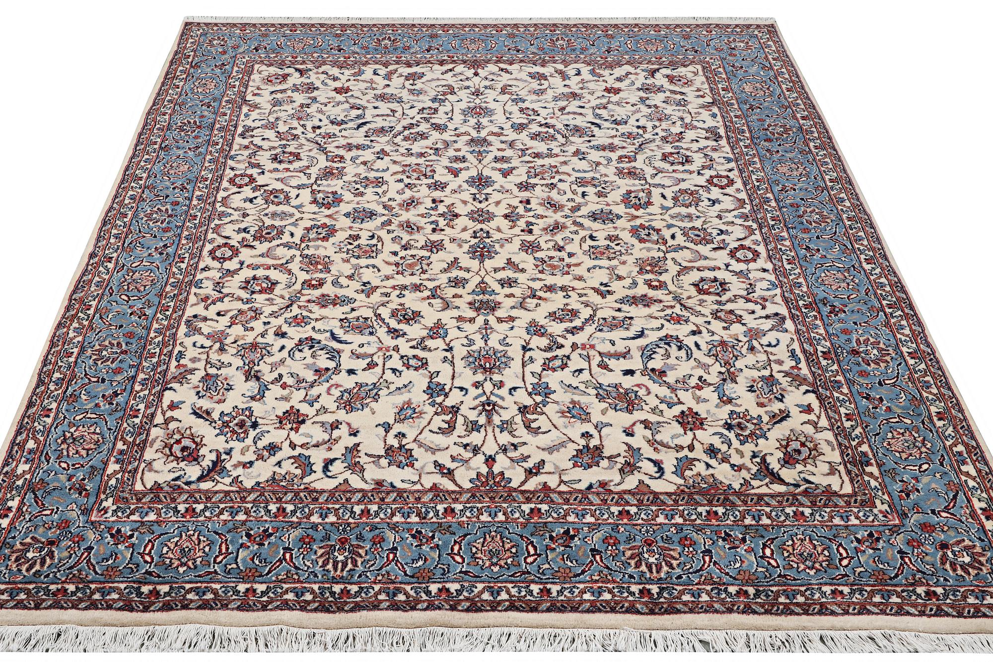 A carpet, Kashan, ca 314 x 237 cm.