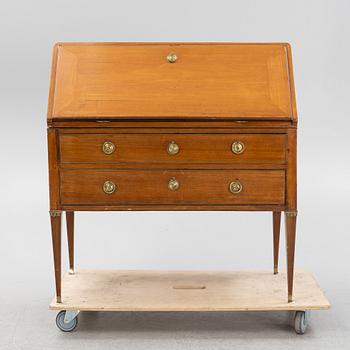 A late Gustavian mahogany secretaire from the early 19th century.