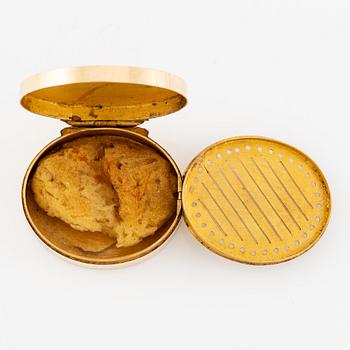 A Swedish 19th century 18K gold vinaigrette/scent box, mark of Isaac Malmborg, Stockholm 1814.