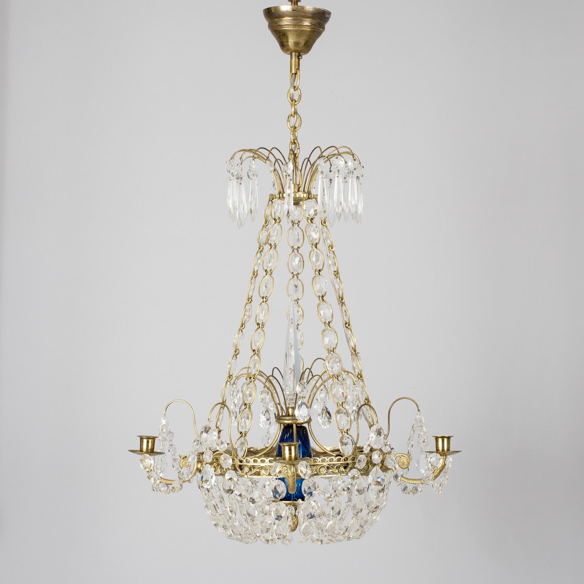 TAKKRONA, gustaviansk stil, 1900-talets senare hälft. Höjd 83 cm.