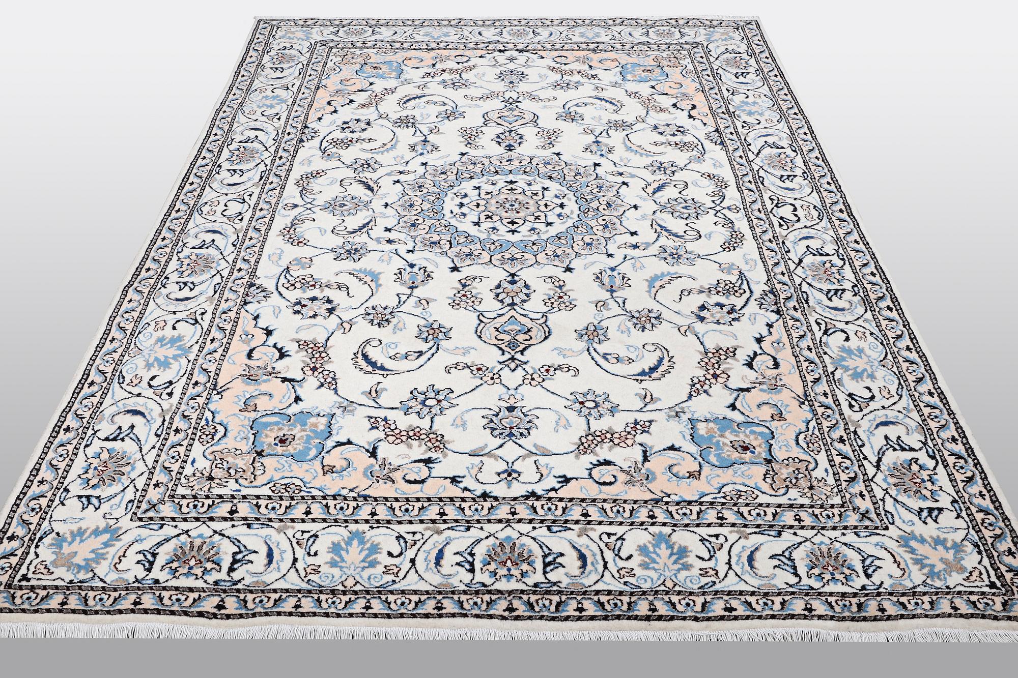 Matto, Nain, part silk, 9 LAA, ca 318 x 196.