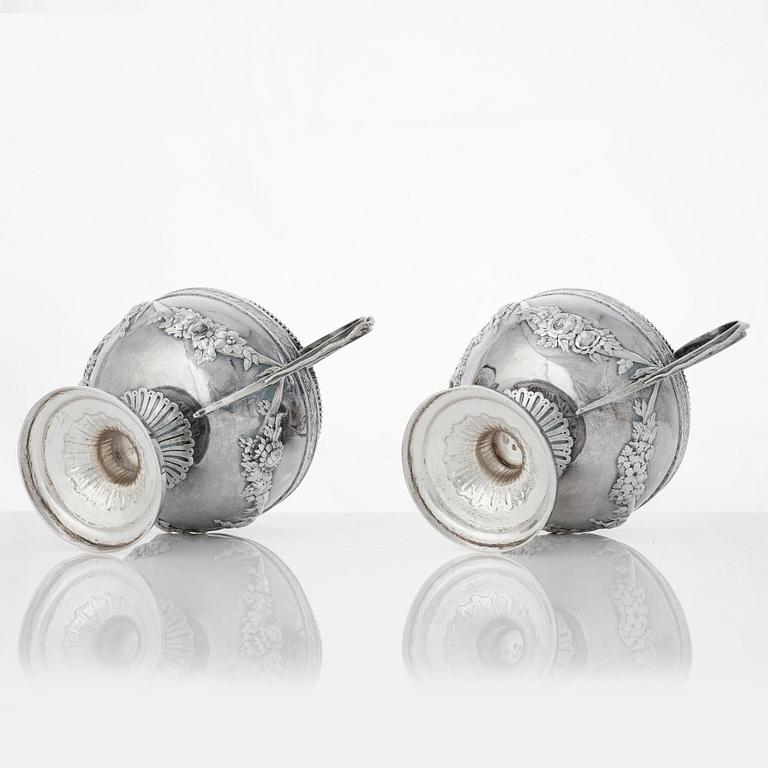 A pair of Swedish Gustavian silver sugar-bowls, mark of Johan Malmstedt, Gothenburg 1786.