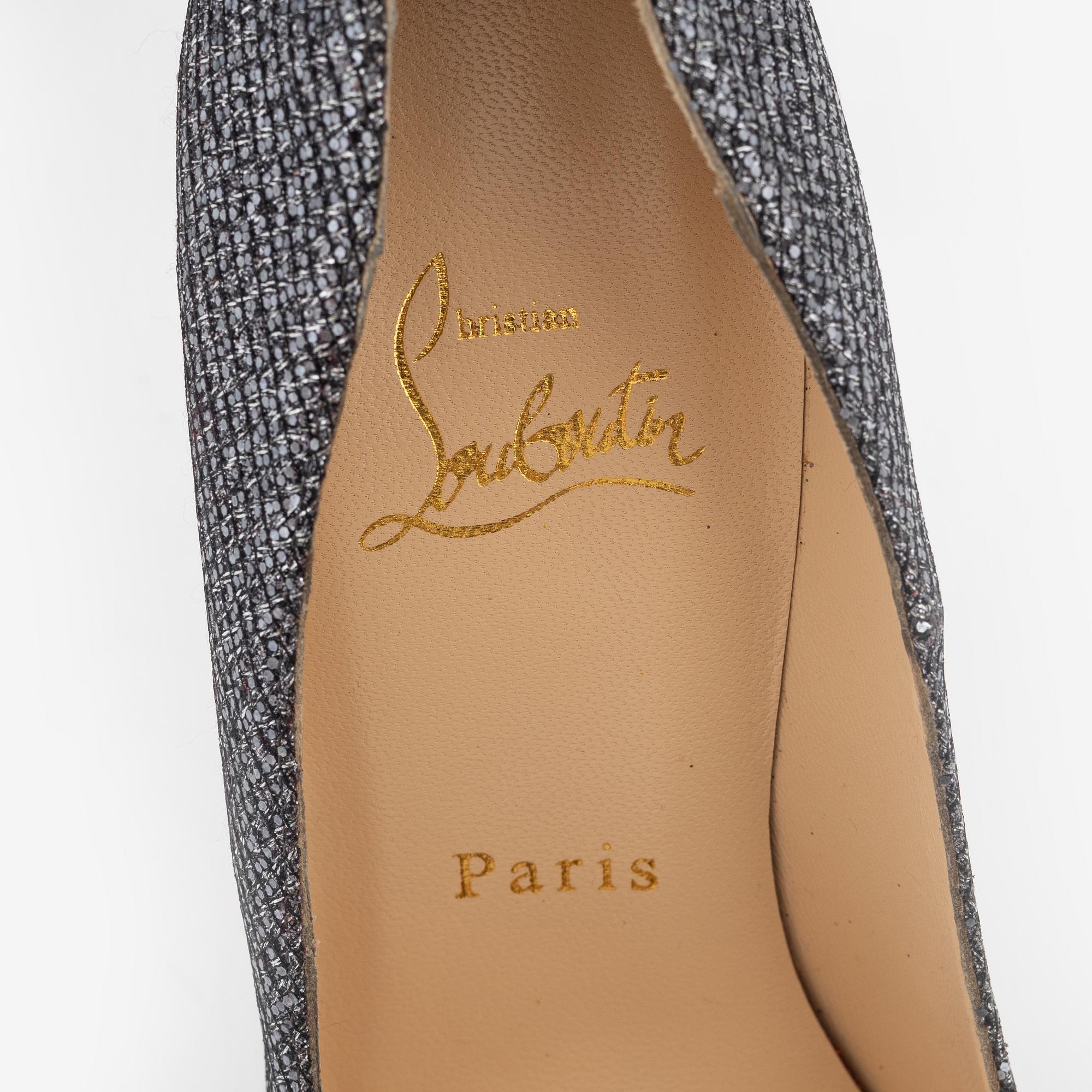 Christian Louboutin, pumps, storlek 37.
