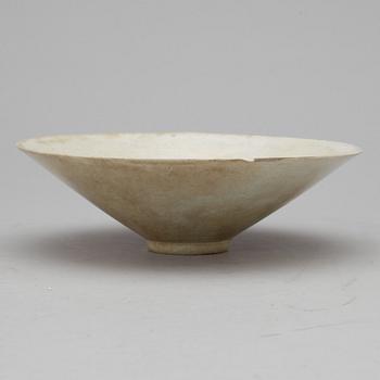 SKÅLFAT, keramik, troligen Yuan dynastin (1279-1368).