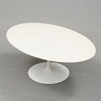 SOFFBORD, "Tulip", Eero Saarinen, modellen formgiven 1957.