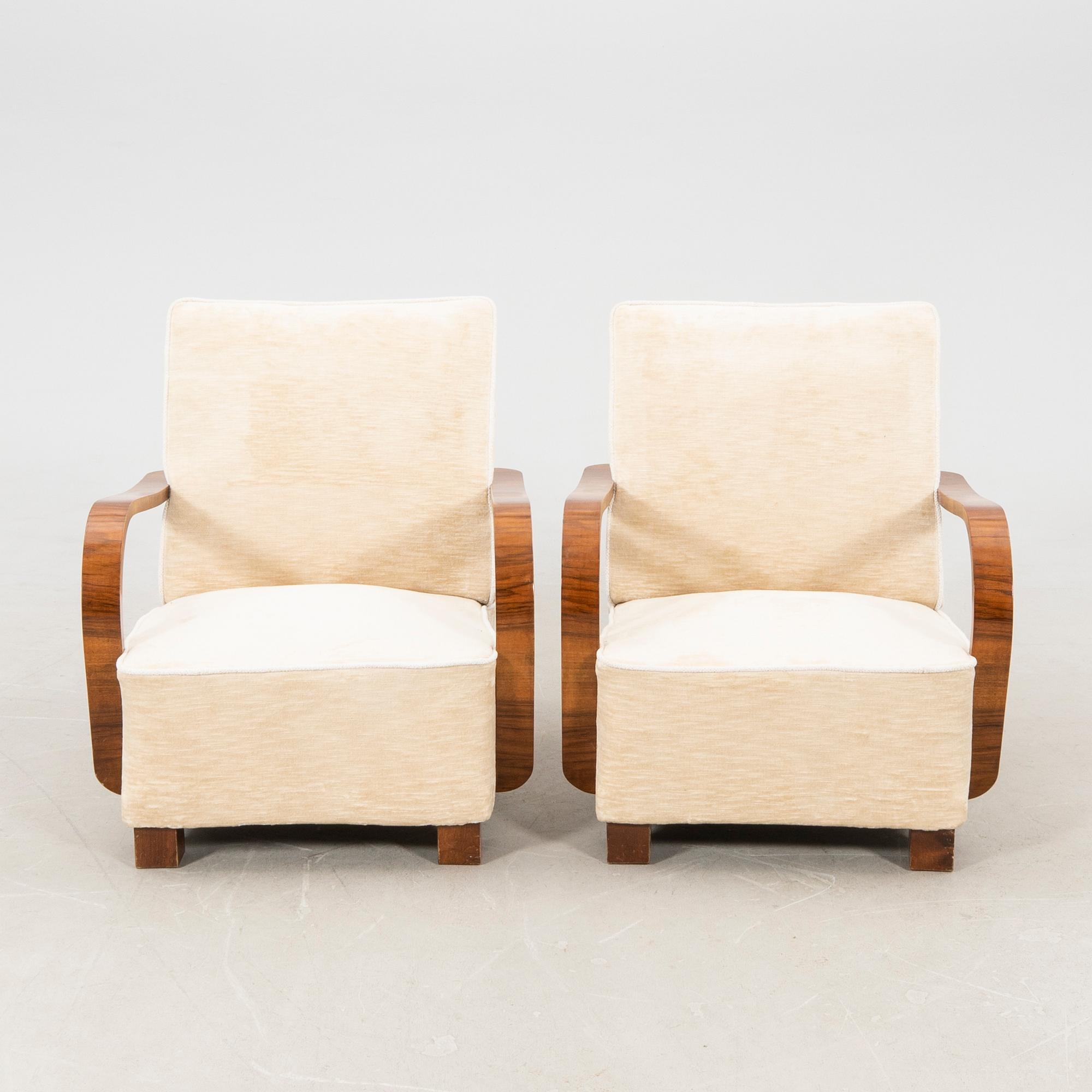 Armchairs, a pair of Art Deco, first half of the 20th century.