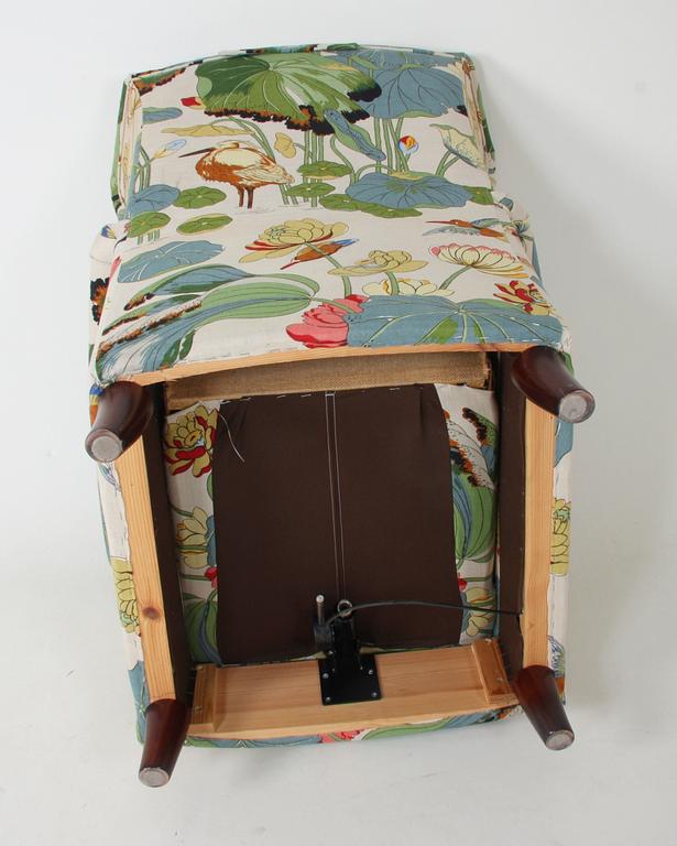 FÅTÖLJ, inköpt på Laurins i Malmö.