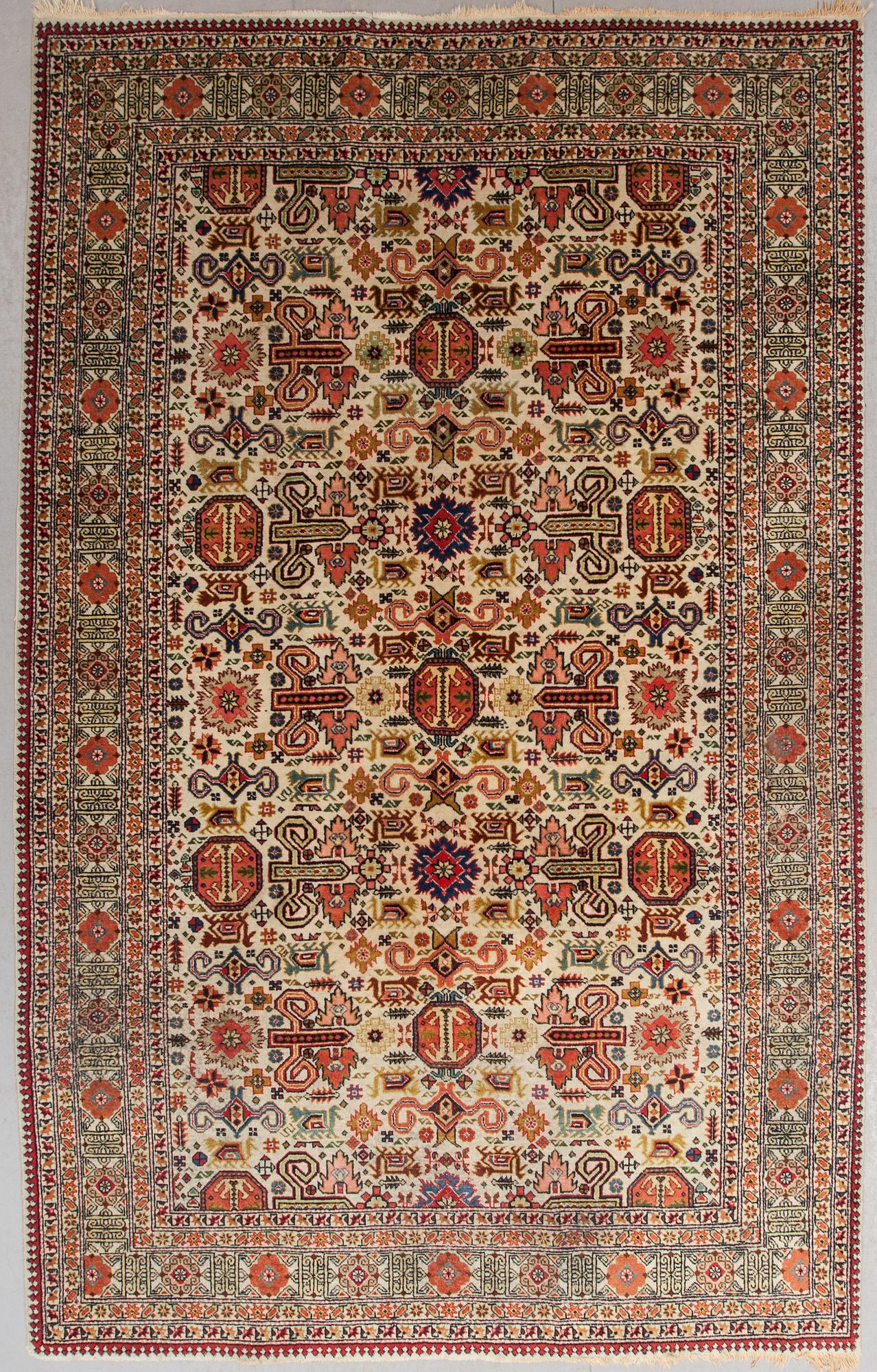 MATTA, semiantik, orientalisk, ca 314 x 198 cm.