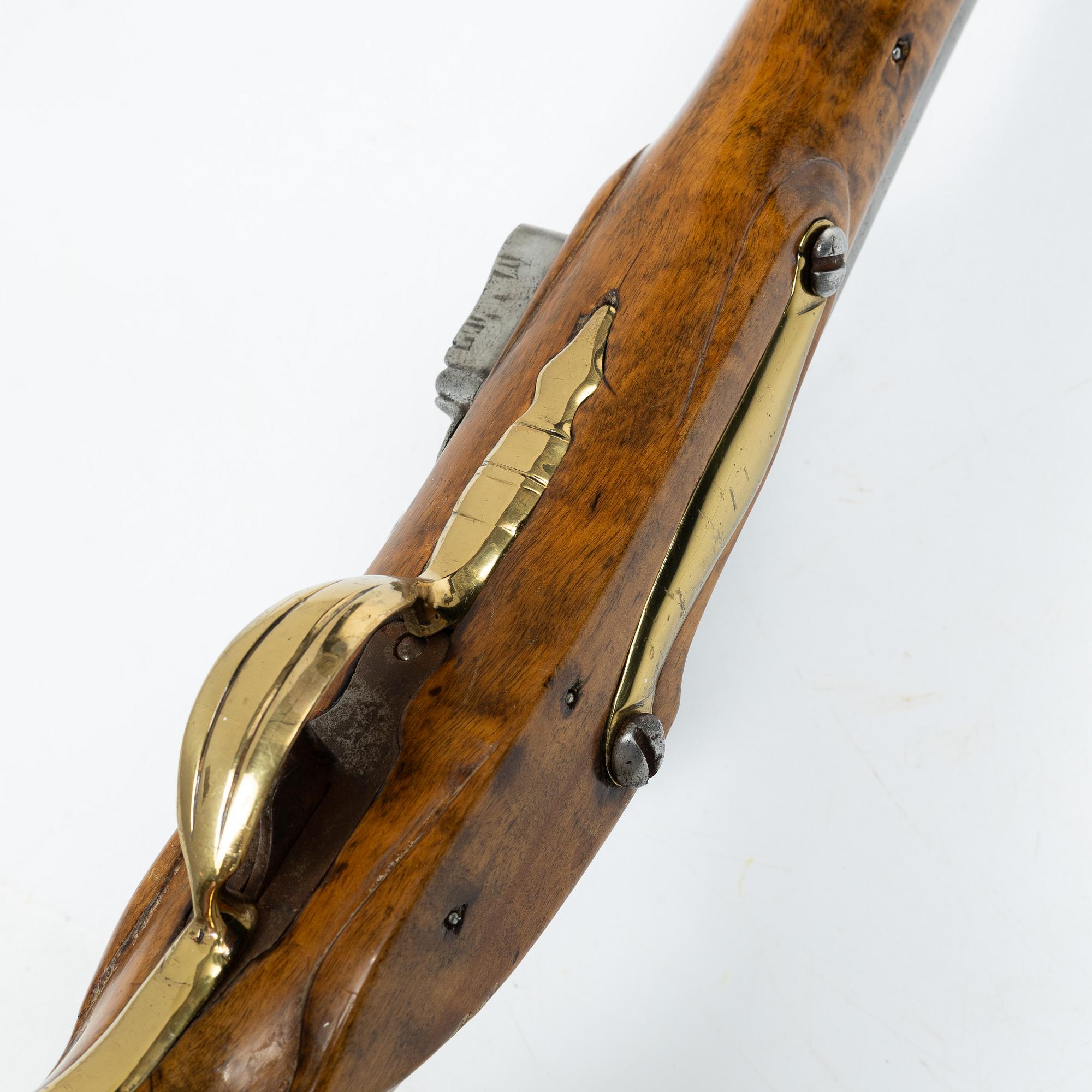 Flintlåspistol, svensk, Låset märkt Örebro.