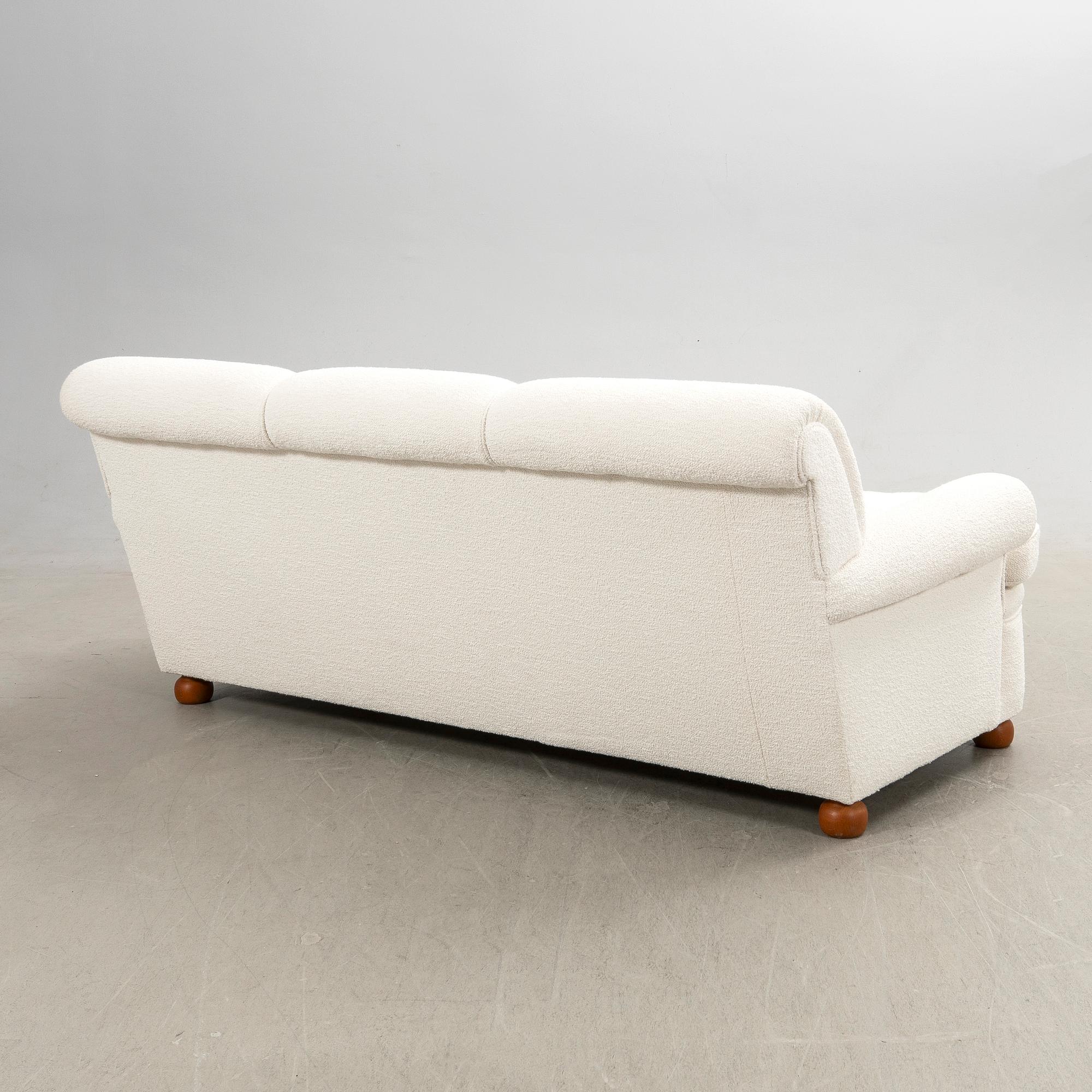Josef Frank, Sofa, model 703, Svenskt Tenn.