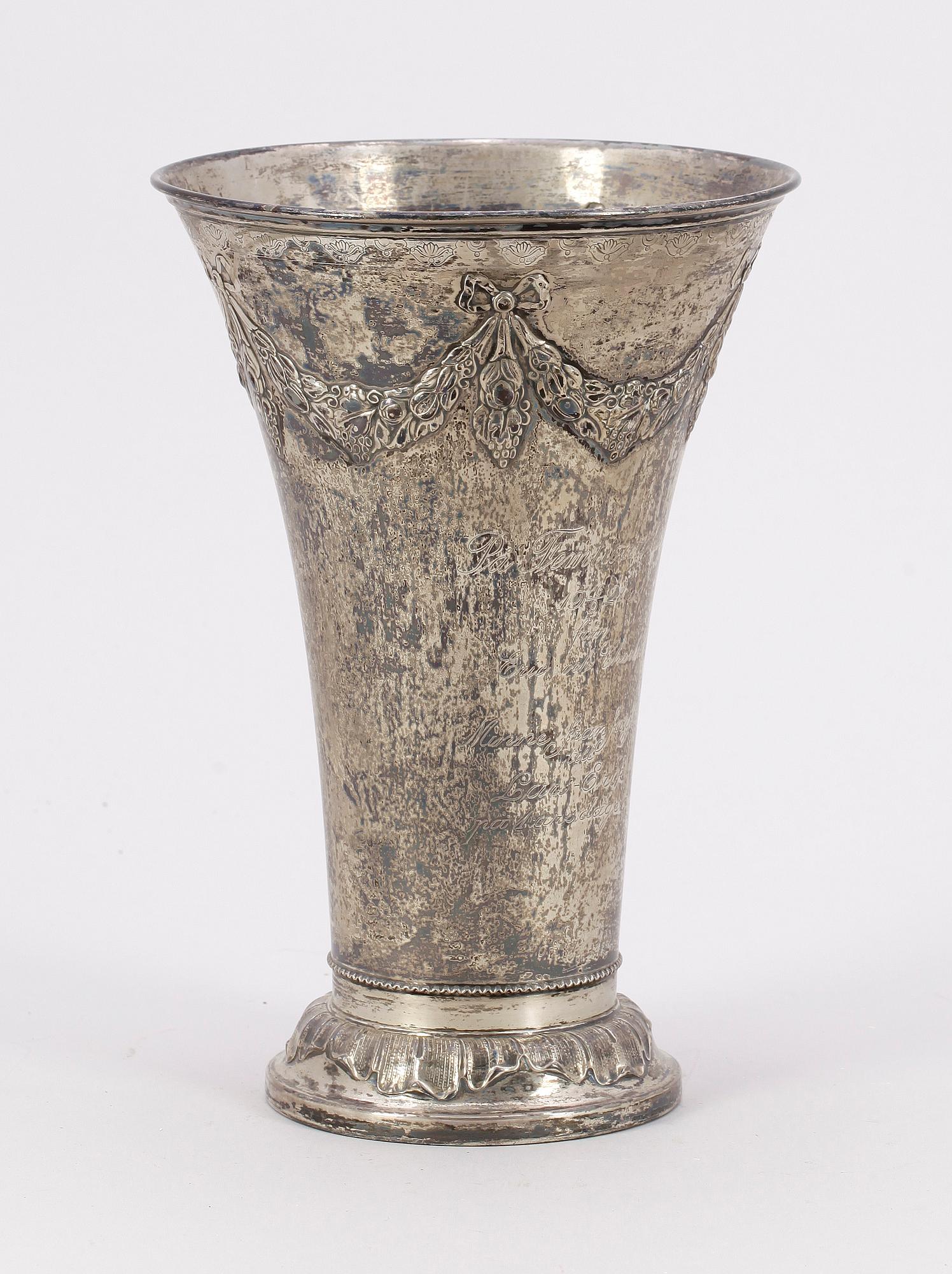 BÄGARE, silver, Guldsmedsaktiebolaget, Stockholm, 1920. Tot vikt ca 650g.