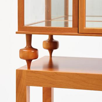 Josef Frank, a display cabinet model B 2077, Firma Svenskt Tenn, ca 2001.