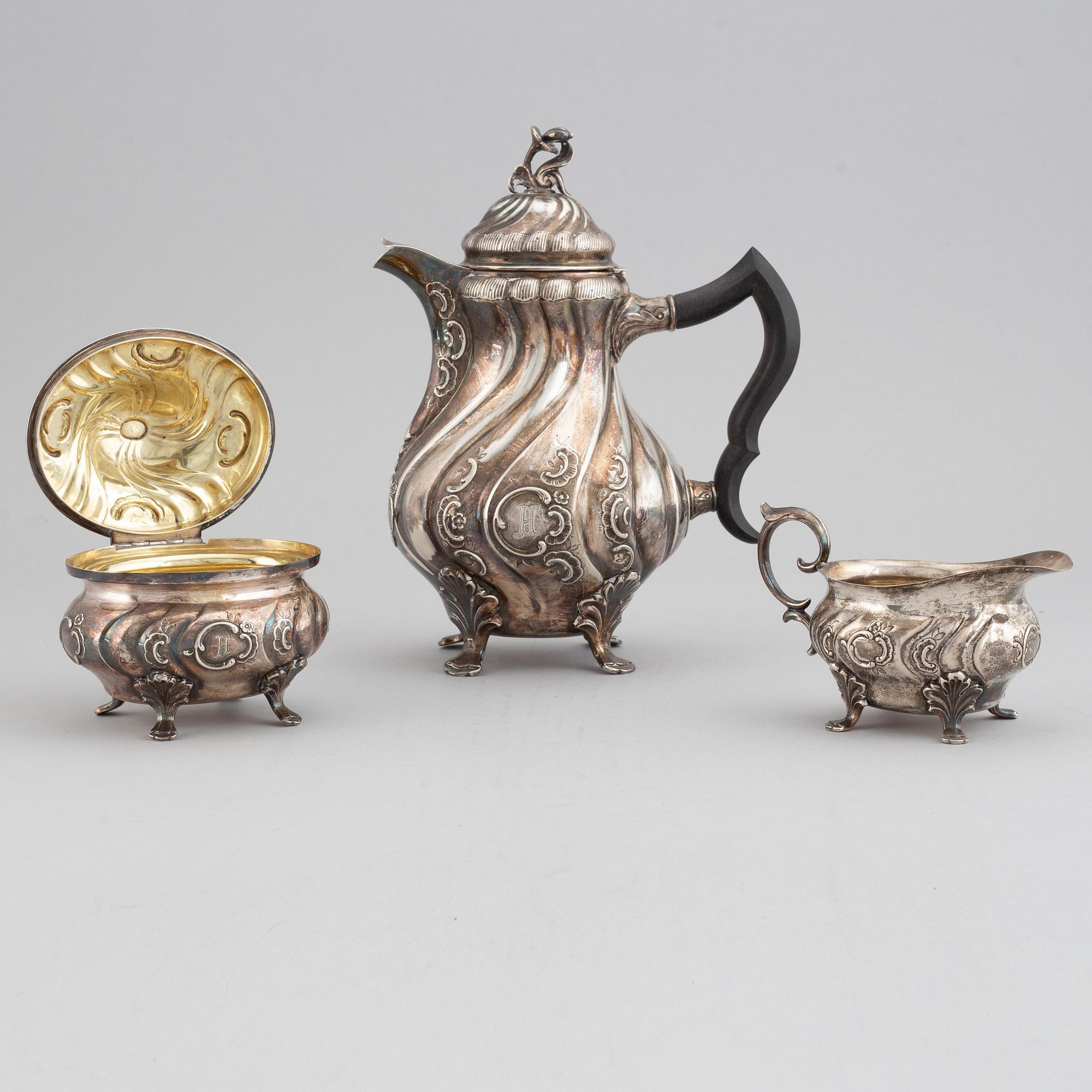 Cg Hallberg, a Rococo style three piece silver service, Stockholm 1951,