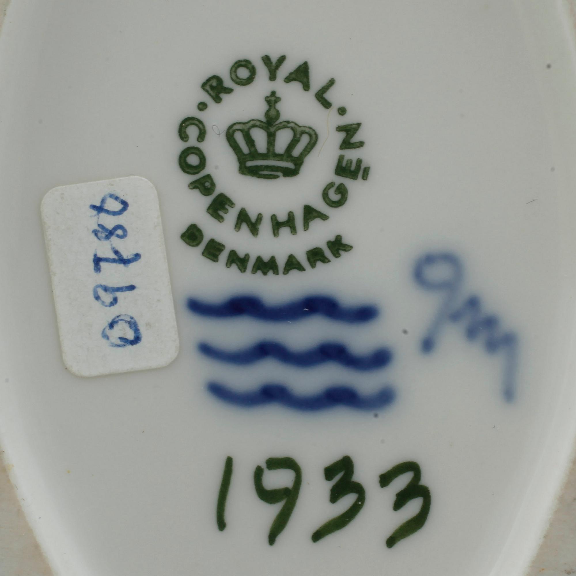 FIGURINER, 2 st, porslin, Royal Copenhagen resp Rosenthal, 1900-talets andra hälft.