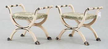 BANKETTER, ett par, sengustaviansk stil, 1800/1900-tal.