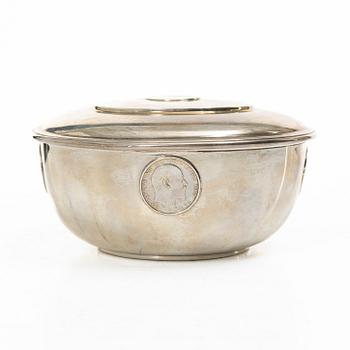 Stokes & Ireland Ltd (William Henry Stokes & Arthur George Ireland), teapot with lid, silver, London 1906.