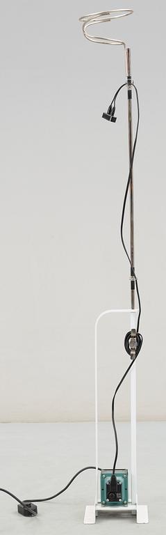 GOLVLAMPA, "Toio", Achille Castiglione & Pier Giacomo Castiglione, Flos, Italien, formgiven 1962.