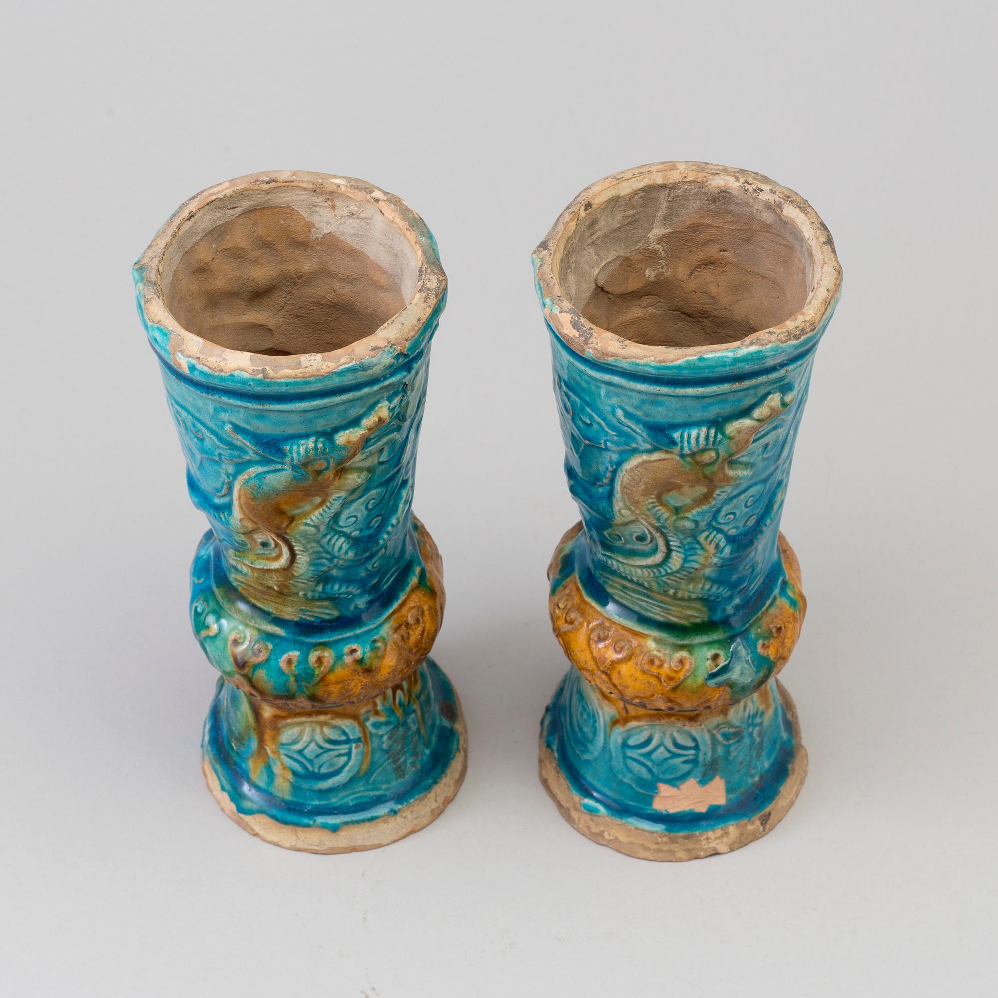 A pair of turkoise glazed alter vases, Ming dynasty (1368-1644).