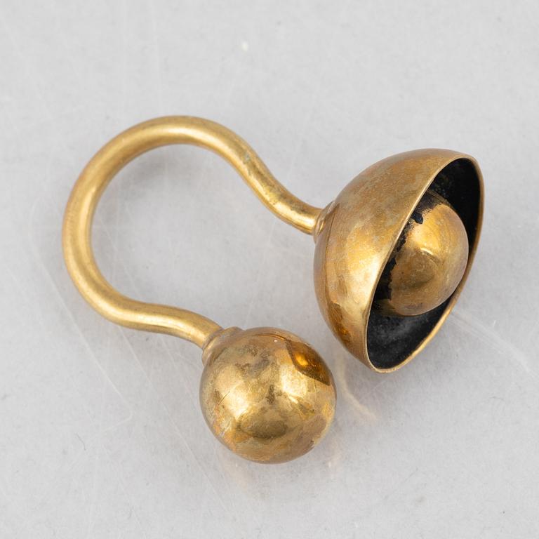 Ingela Sjösten, ring and a pair of earrings. Firm Svenskt Tenn.