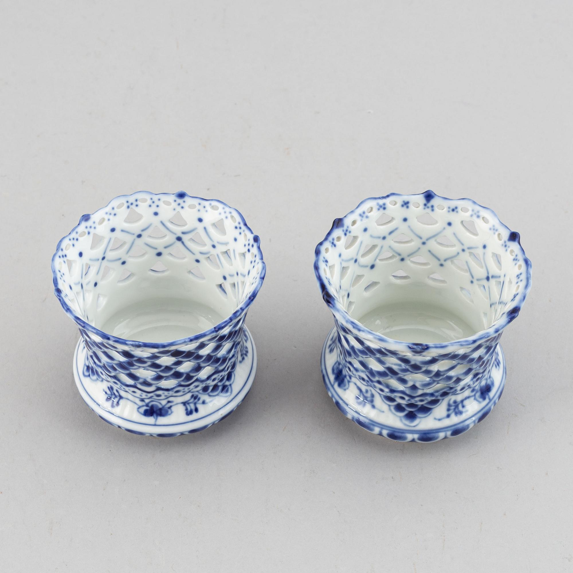 A mixed lot of Royal Copenhagen "Blue Fluted" porcelain 27 parts.