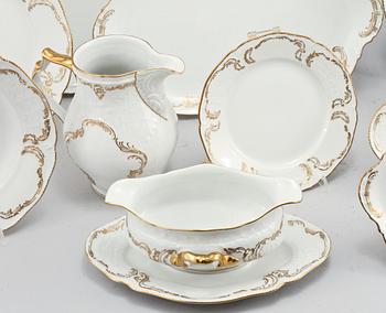 SERVISDELAR, 58 st, porslin, "Sanssouci", Rosenthal, 1900-tal.