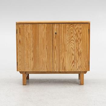 Göran Malmvall, a pine cabinet, Sweden, mid 20th century.