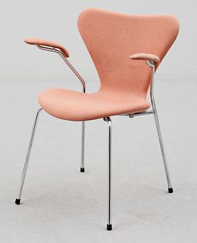 KARMSTOL, "Sjuan", Arne Jacobsen för Fritz Hansen, 1992.