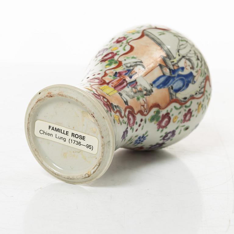 Fat samt vas, porslin. Qingdynastin, 1700/1800-tal.