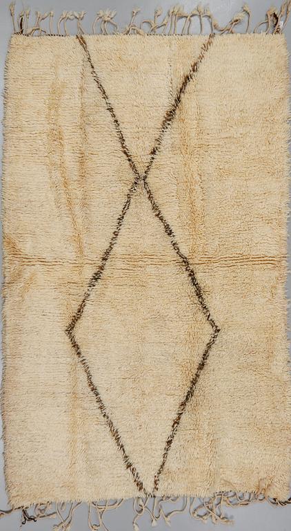 MATTA, Beni Ourain, 1900-talets senare del, ca 218x140 cm.