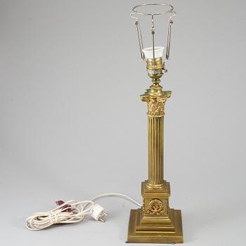 TABLE LAMP, first half of the 20th century.