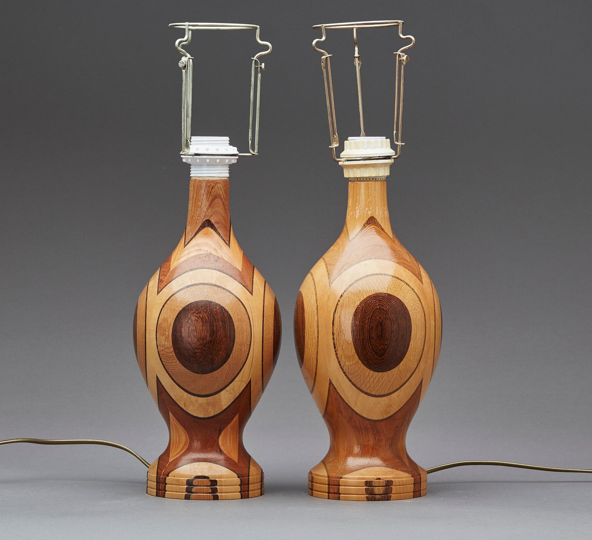 BORDSLAMPOR, ett par, 1970-tal.