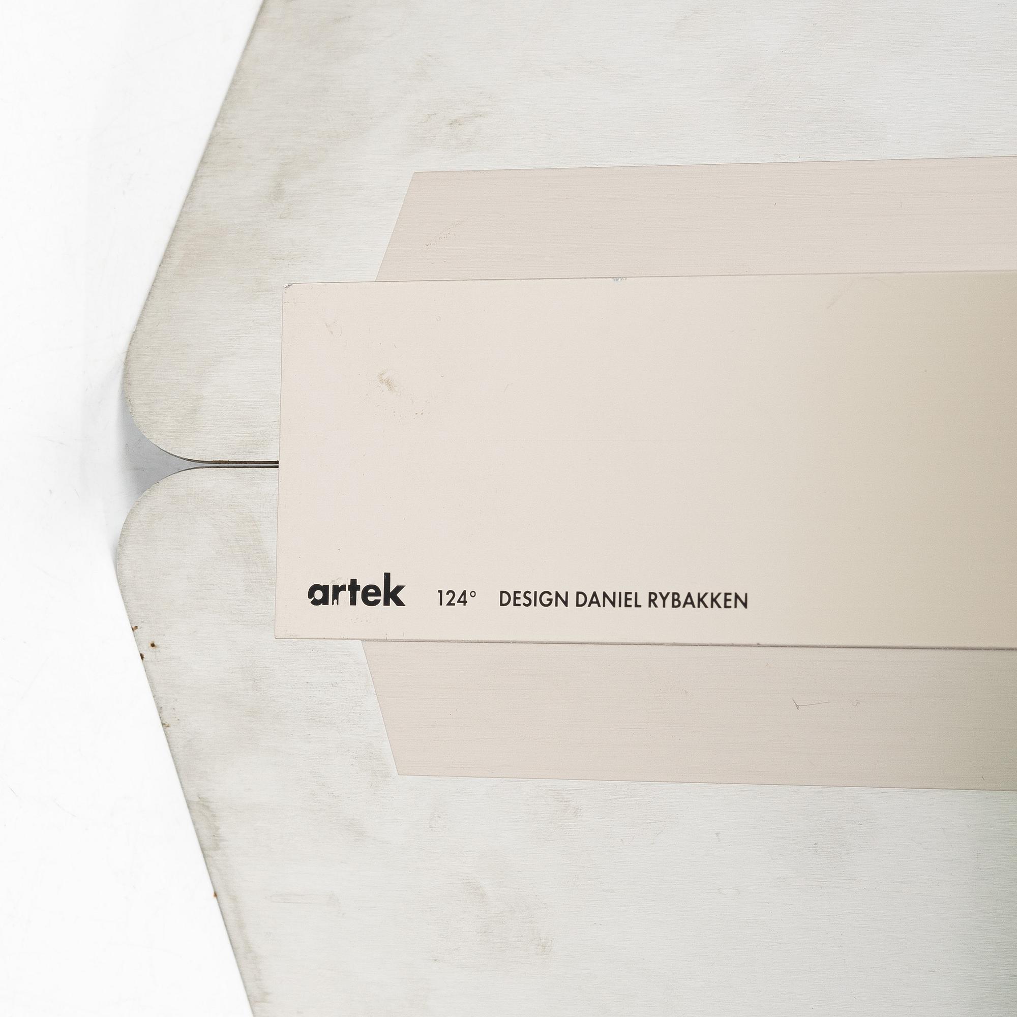 Daniel Rybakken, A '124°' mirror, Artek.
