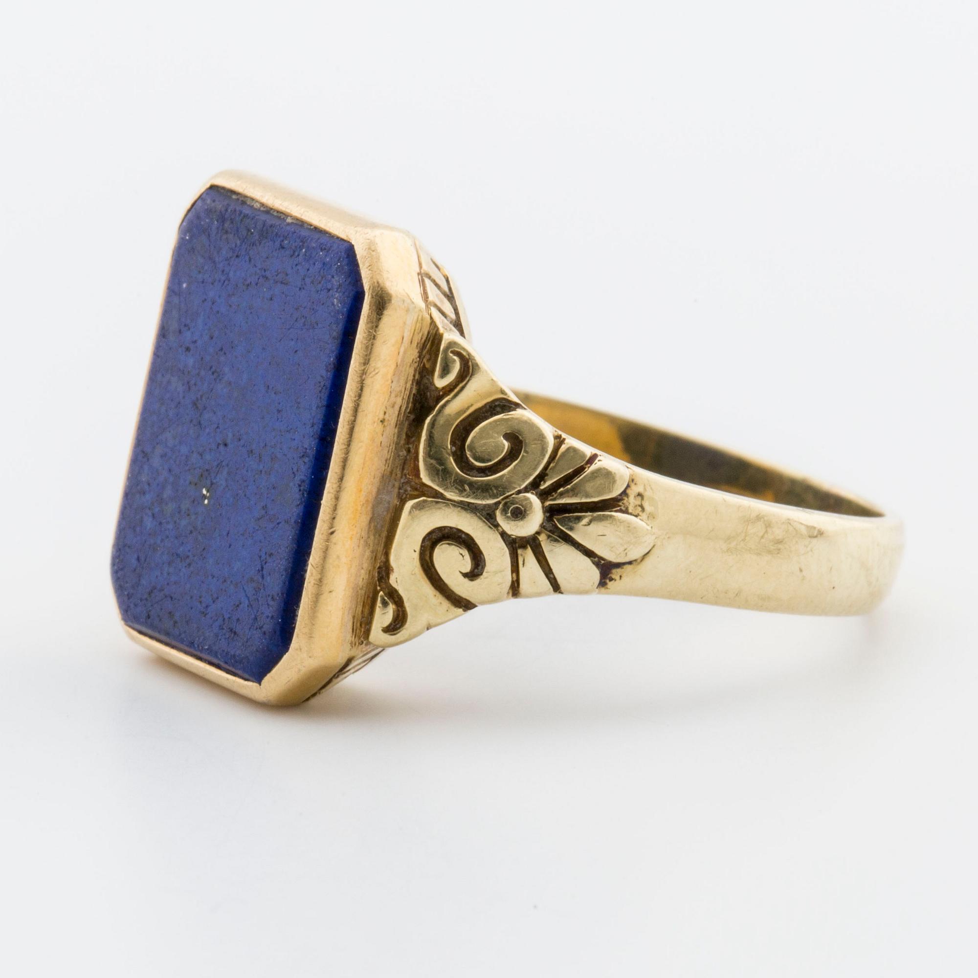 RING, 14K guld med lapis lazuli.