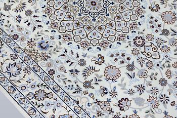 A Nain rug, part silk, so-called 9LAA, approx. 206 x 133 cm.