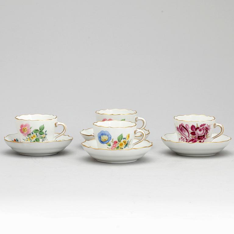 MOCCAKOPPAR på FAT, 4 st, porslin, Meissen, 1900-tal.