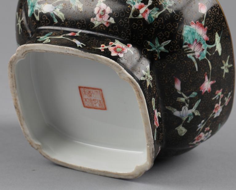 SKÅL, porslin. Kina, 1900-tal.