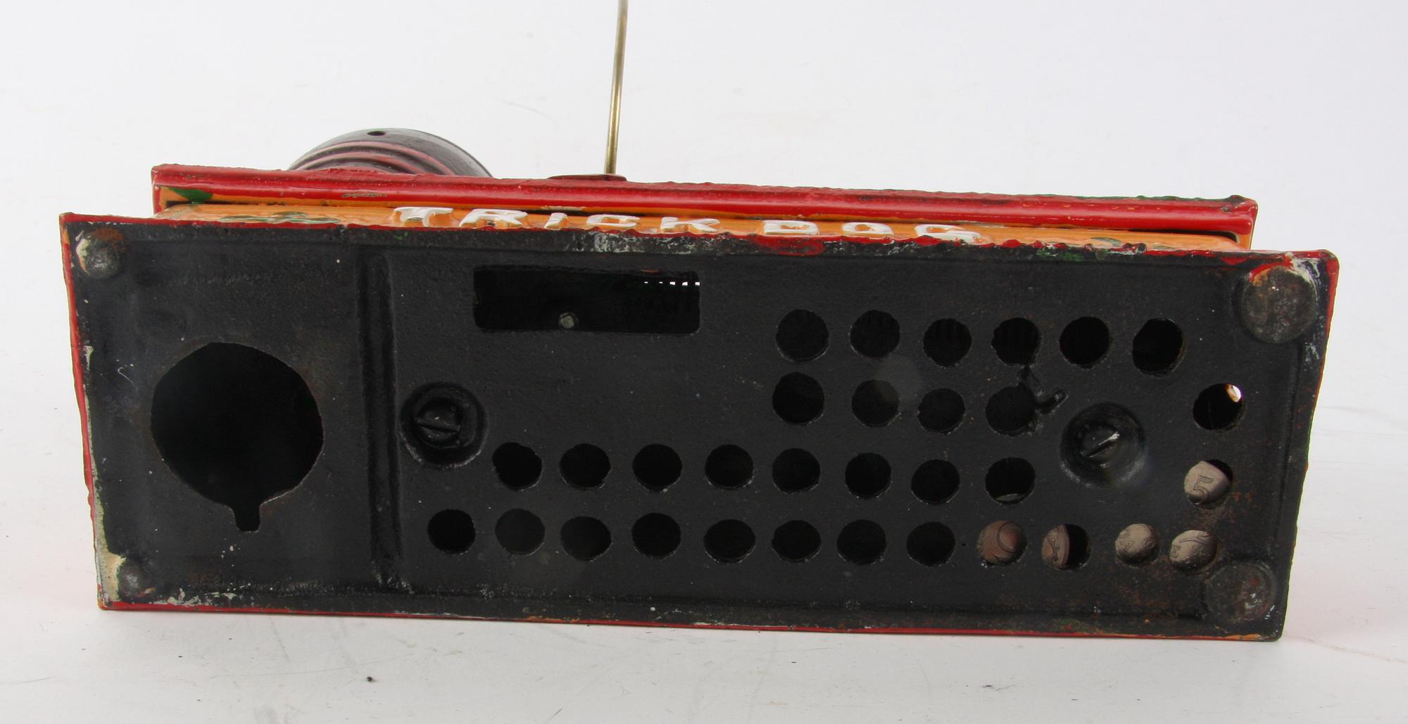 MEKANISK SPARBÖSSA, "Trick dog".