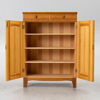 Carl Malmsten, a 'Husmorslyan' sideboard.