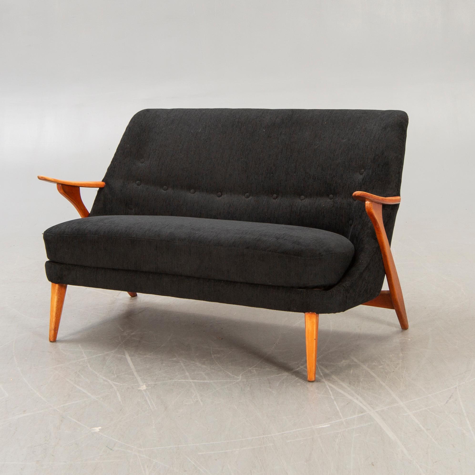 A 1950/60s sofa.