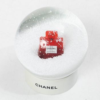Chanel, Snöglob.