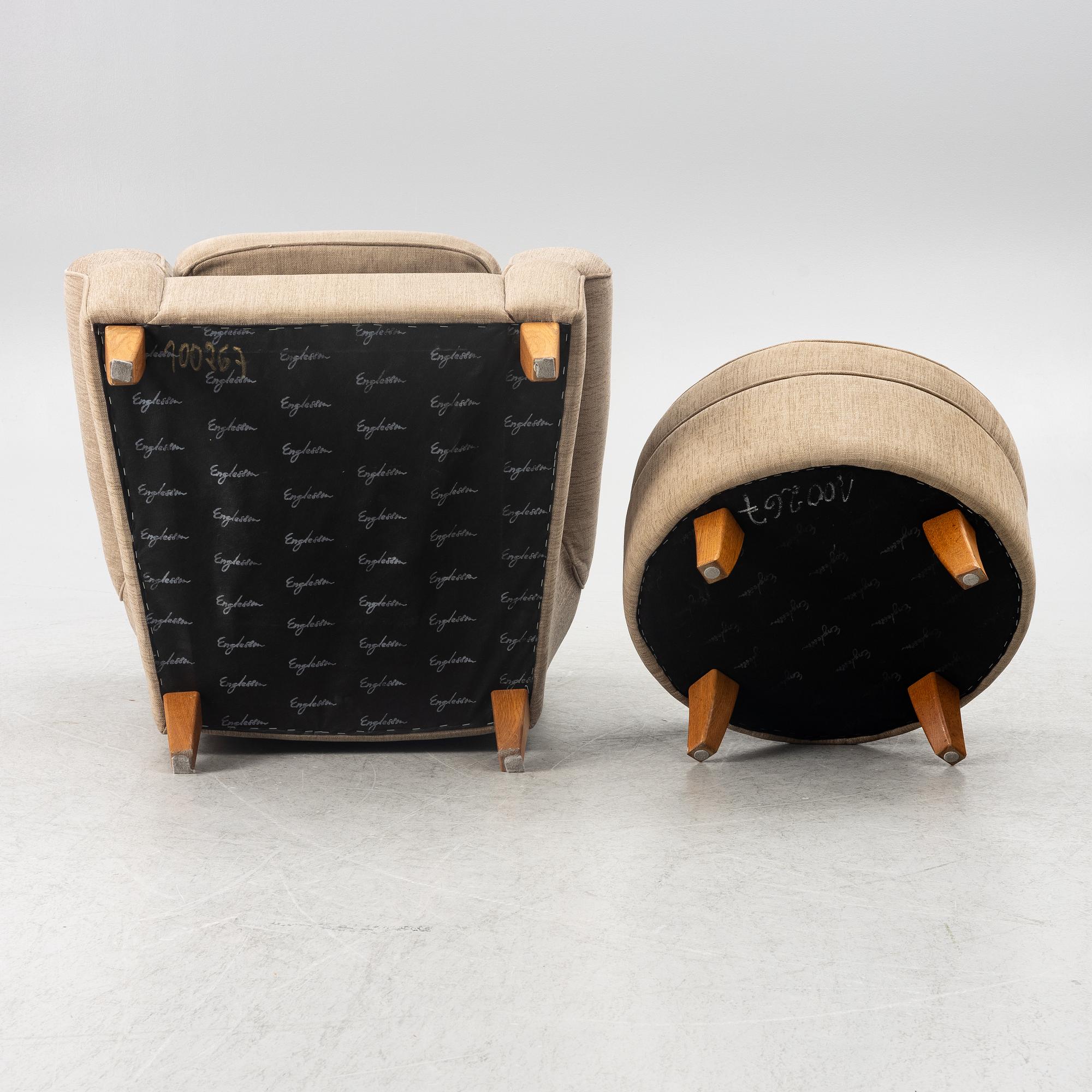 An armchair with footstool, Howard model, Englessons, 21st century.