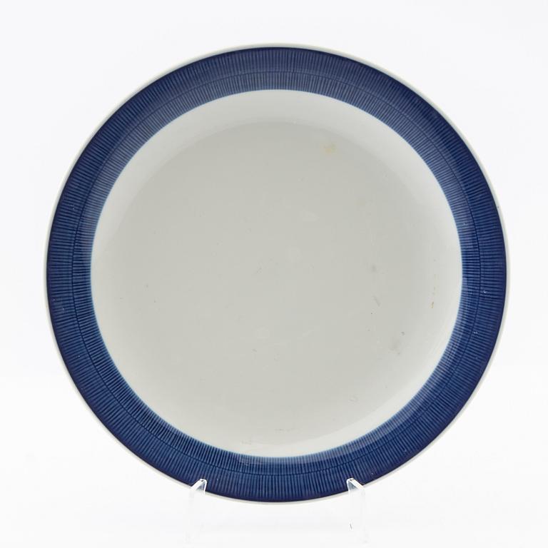Hertha Bengtson, 31-piece "Koka blå" service, Rörstrand, late 20th century porcelain.