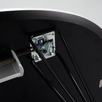 Bruno Mathsson & Piet Hein, matbord, "Superellips B620", Fritz Hansen, Danmark, daterat 2016.